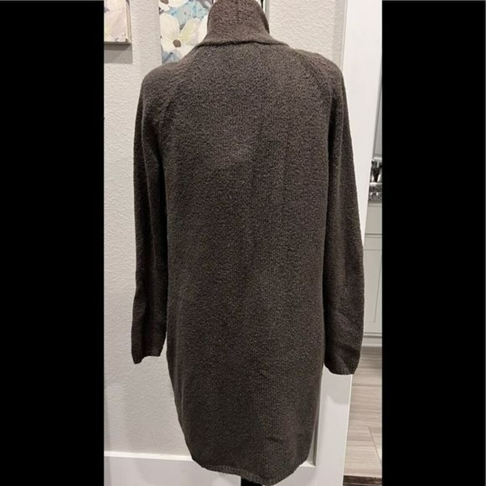 Aritzia Community ‘Vetus’ sweater in EUC - Picture 4 of 7